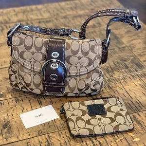 Coach Purse & Wrislet Brown
